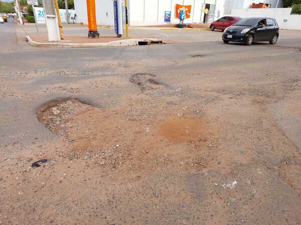 Bacheos en la avenida Dr. Gabriel Pellón: los vecinos seguirán esperando » San Lorenzo PY