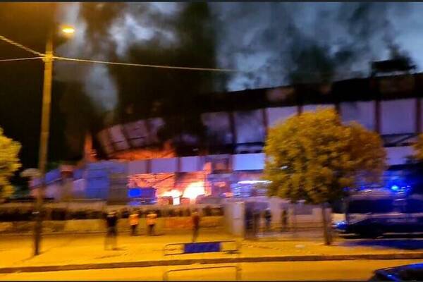 ¿Pichado yo? Perdieron un partido y le prendieron fuego al estadio del rival: escándalo mundial