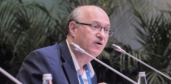 El BID lanza un plan para atraer inversi贸n de EEUU en grandes proyectos en Latinoam茅rica - Revista PLUS