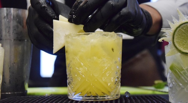 Maestros de la coctelería competirán en el 8º Campeonato de Caipiriña