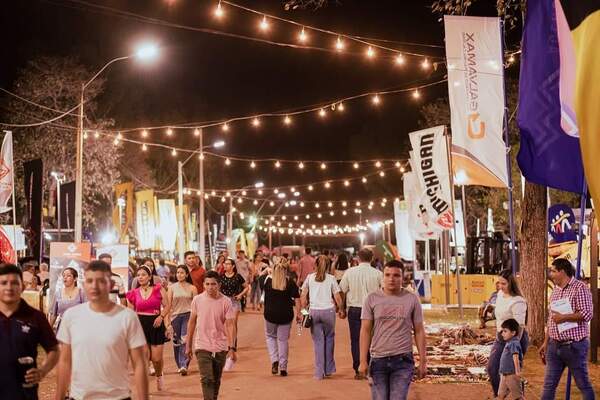 Víctima de hurto acusa de irresponsables a encargados de estacionamiento de la Expo | Radio Regional 660 AM