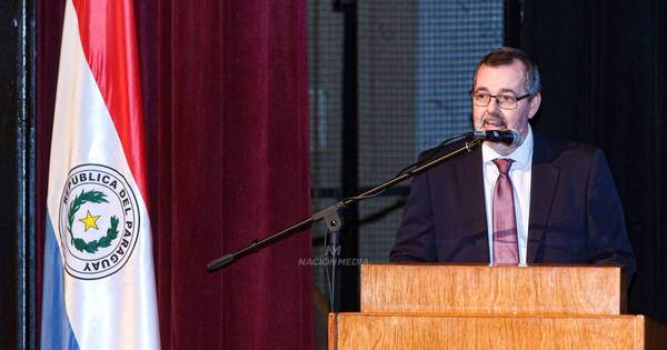 La Nación / Carlos Carvallo asume la presidencia del BCP y promete cumplir sus mandatos