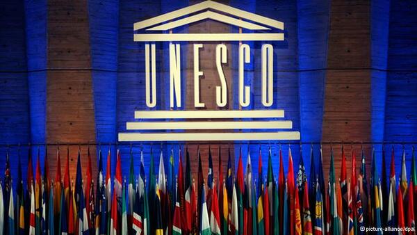 La UNESCO pide reglas sobre el uso de la IA en las escuelas - ADN Digital