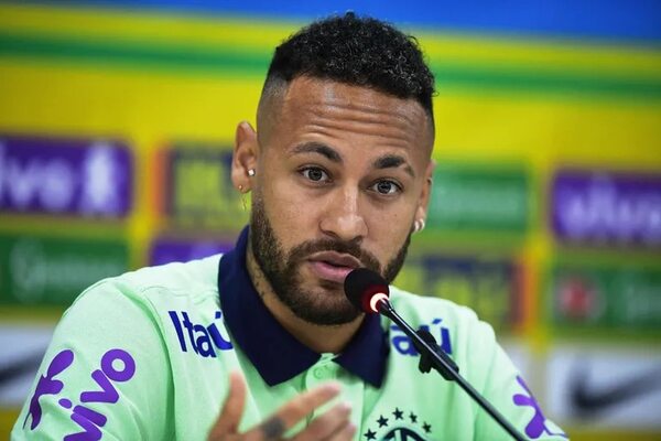 Neymar dice que le dará mucho orgullo superar la marca goleadora de Pelé - Fútbol Internacional - ABC Color