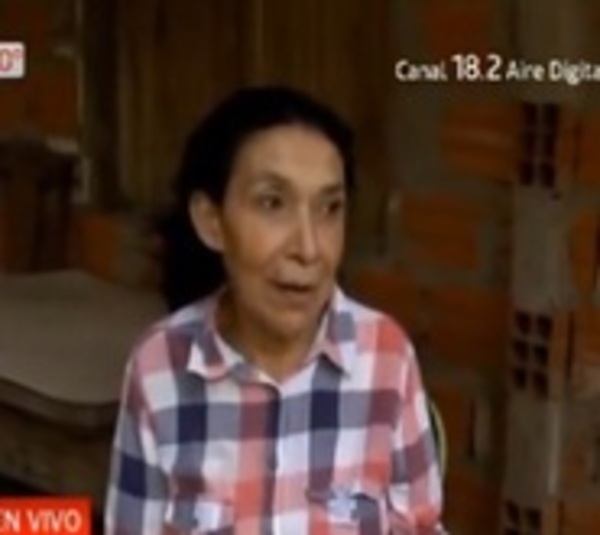 A sus 60 años y con sus propias manos edificó su casa de material - Paraguay.com