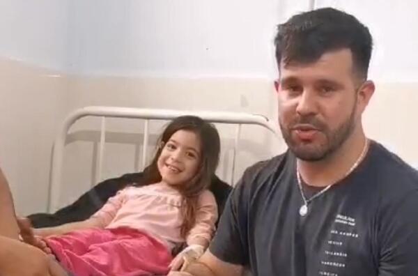 Niña recibió ayuda solidaria tras vídeo viral de periodista de Caaguazú