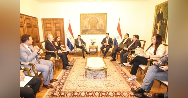 Paraguay considera recurrir al Tribunal del Mercosur por disputa en la hidrovía con Argentina