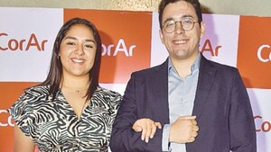 Brindis inauguración del edificio Tiana
