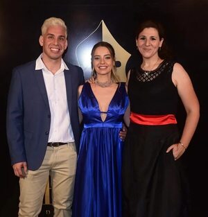 Red carpet de los Premios Edda de los Ríos al Teatro en Asunción - Sociales - ABC Color