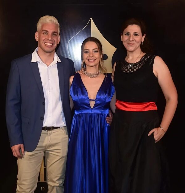 Red carpet de los Premios Edda de los Ríos al Teatro en Asunción - Sociales - ABC Color