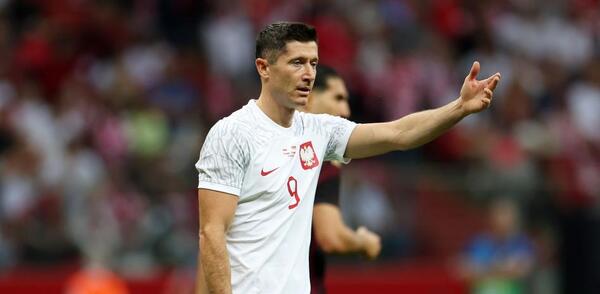 2-0: Lewandowski rescata a Polonia ante Islas Feroe