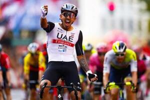 Gran victoria al sprint de Molano antes de abordar el Tourmalet