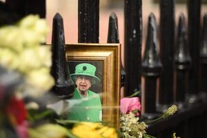 Inglaterra: Carlos III y Camila recuerdan en privado el primer aniversario de la muerte de Isabel II - Mundo - ABC Color