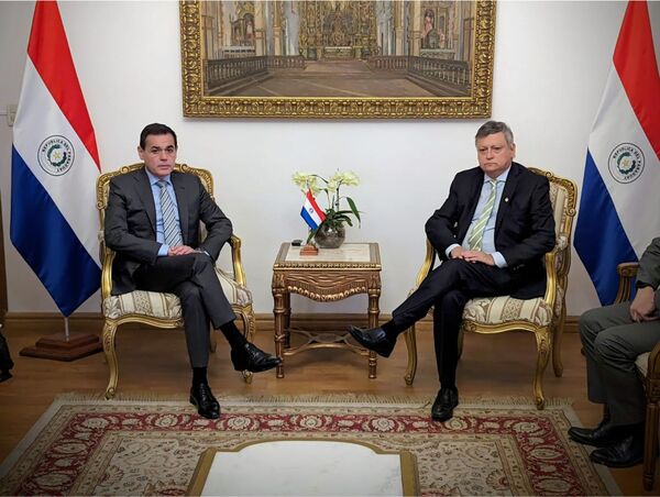Paraguay expresó protesta por retención de barcazas en Argentina - Informatepy.com