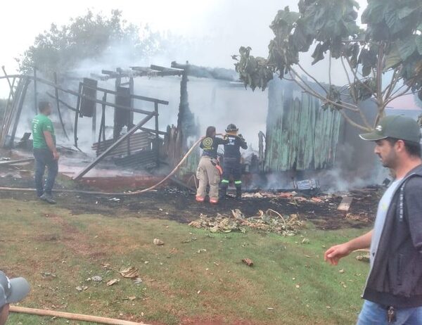 Vivienda se incendia en Minga Porã