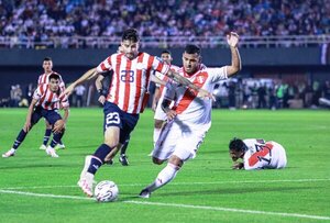 Paraguay debuta ante Perú perdiendo dos puntos •