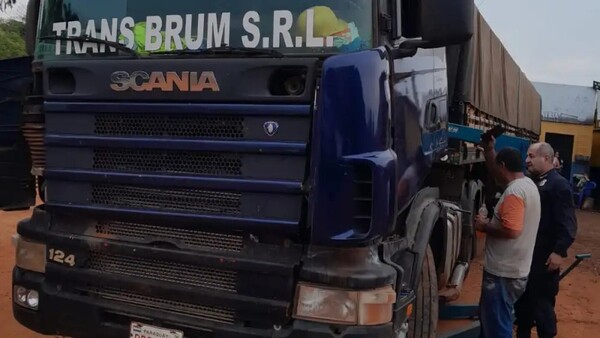 Mecánico murió aplastado tras caerle encima la cabina del camión que reparaba