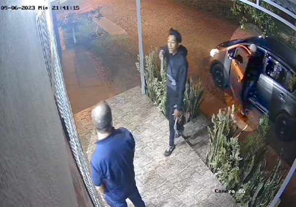 Delincuentes motorizados roban automóvil de conductor de Bolt - La Clave