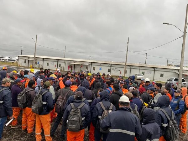 Aña Cua: obreros, en asamblea permanente ante despidos masivos - Nacionales - ABC Color