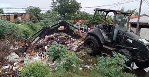 Comando de Ingeniería contribuye a reencauzar arroyo desbordado que afectó a unas 200 familias - .::Agencia IP::.