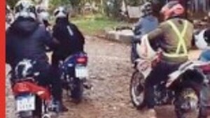 Pasajero huyó sin pagar y le cobran tras ruidoso escrache