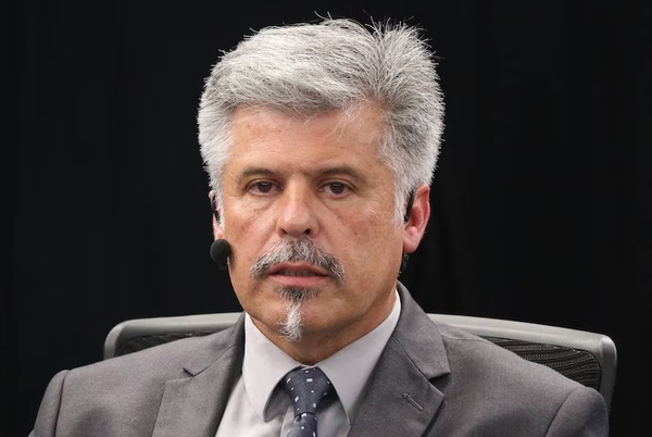 Juez rechaza maniobra de exministro Giuzzio