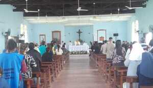 Pese a la inclemencia del tiempo, devotos marianos visitaron a la Virgen de los Remedios - Noticiero Paraguay