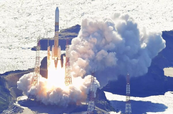 Japón lanza con éxito su misión lunar - Megacadena