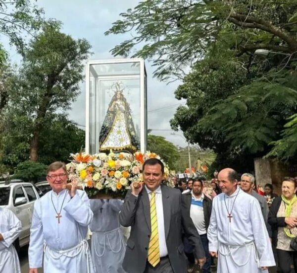 Obispo pide ayudar al prójimo, en fiesta de la Natividad de la Virgen María - Nacionales - ABC Color