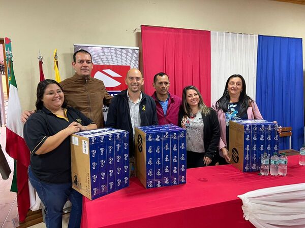 CONCEJAL MUNICIPAL GESTIONÓ ENTREGA DE EQUIPOS INFORMÁTICOS A INSTITUCIONES DE CAMBYRETA