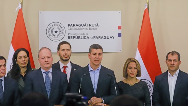 Aumenta tensión con Argentina: Santiago Peña anuncia nuevas medidas tras conflicto por hidrovía y Yacyretá