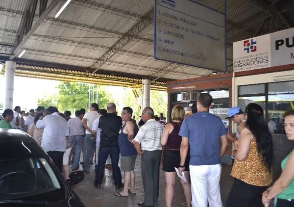 Apuntan a plan de tránsito vecinal fronterizo con Argentina - Política - ABC Color