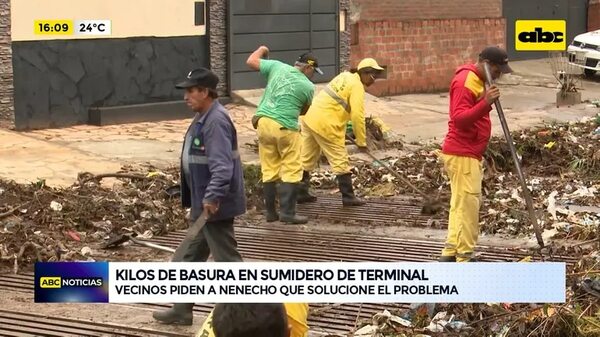 Video: kilos de basura en sumidero de Terminal - ABC Noticias - ABC Color