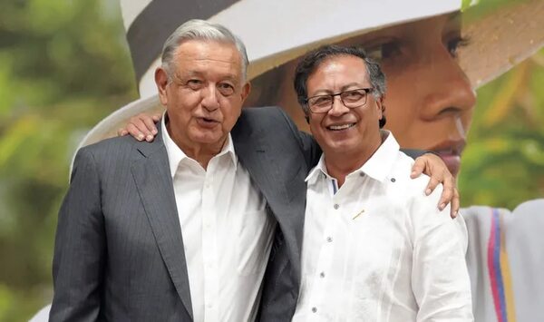 Petro y López Obrador se reúnen por primera vez en Colombia para hablar de paz y de drogas - Mundo - ABC Color