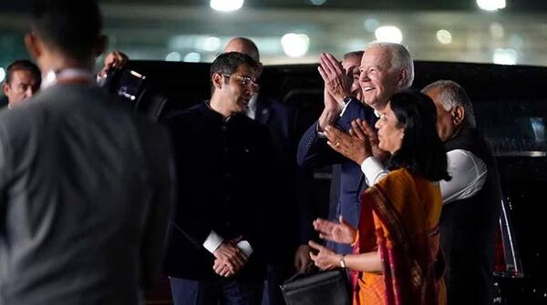 Biden llega a la India para participar en la cumbre del G20