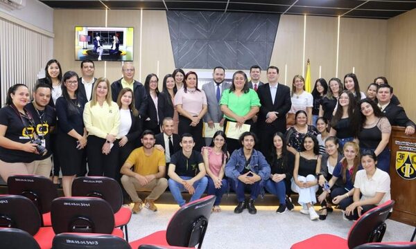 Se renueva y se reinaugura sala de TV para prácticas profesionales en la UNE – Diario TNPRESS