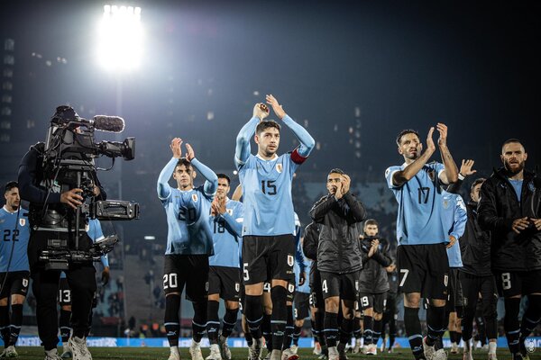 Uruguay le ganó a Chile en el arranque de las eliminatorias - .::Agencia IP::.