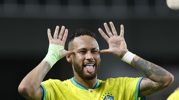 Neymar: "No soy mejor que Pelé por haberlo superado en este récord"