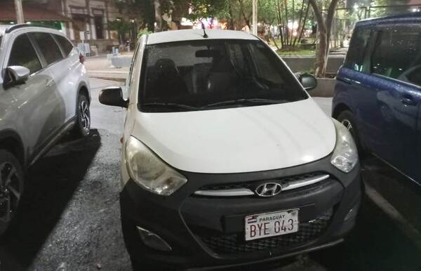 Policía incauta un auto en Luque •