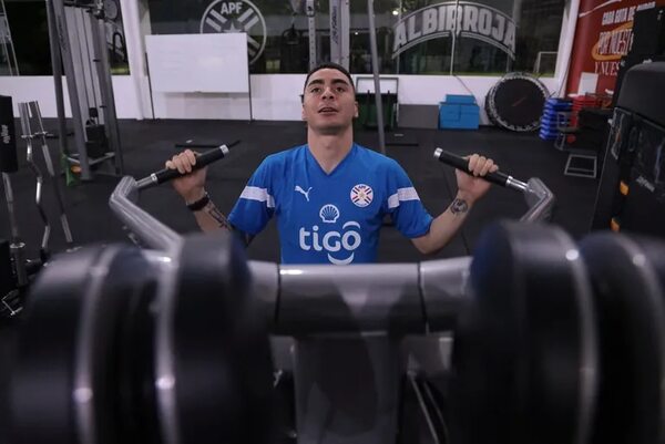 Miguel Almirón: Entrenó con normalidad y viajará a Venezuela - Selección Paraguaya - ABC Color