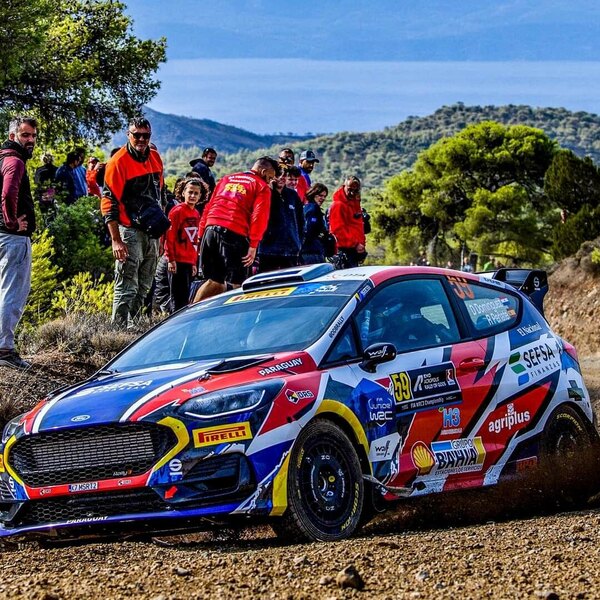 Versus / Domínguez gana la etapa 2 en Grecia y sueña con el Mundial JWRC