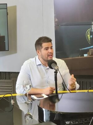 Diputado Carlos Núñez, a favor de que Fiscalía persiga a autoridades que roban dinero de merienda escolar - Política - ABC Color