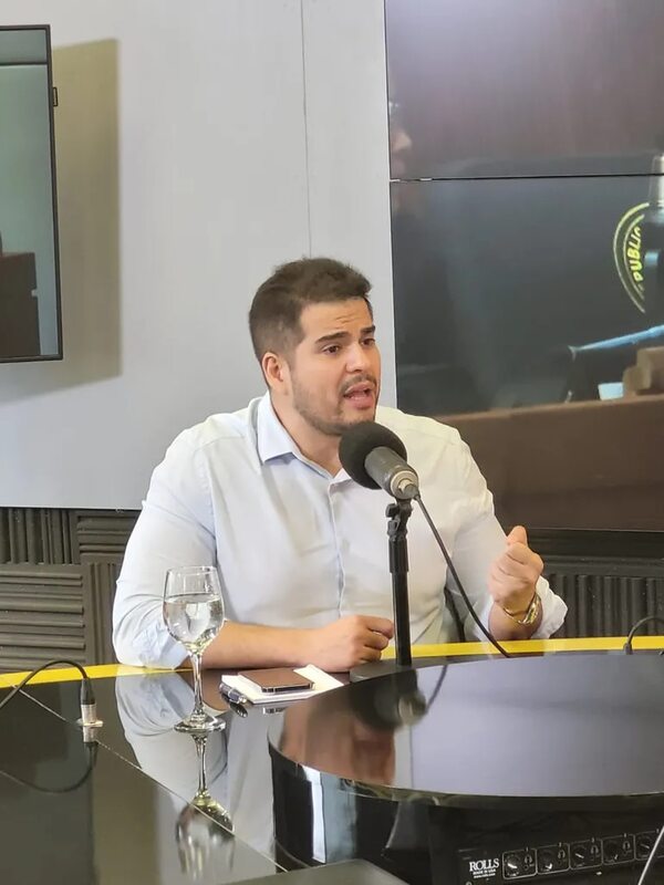 Diputado Carlos Núñez, a favor de que Fiscalía persiga a autoridades que roban dinero de merienda escolar - Política - ABC Color