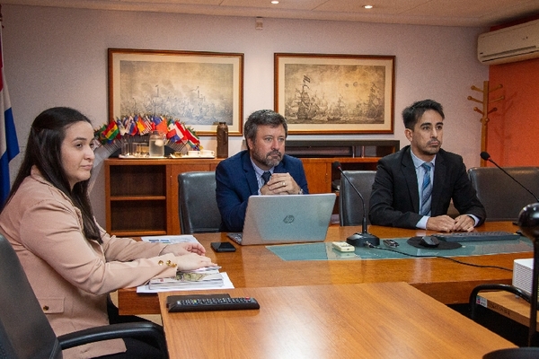 Déficit fiscal anualizado asciende a -3,26% al cierre de agosto - .::Agencia IP::.