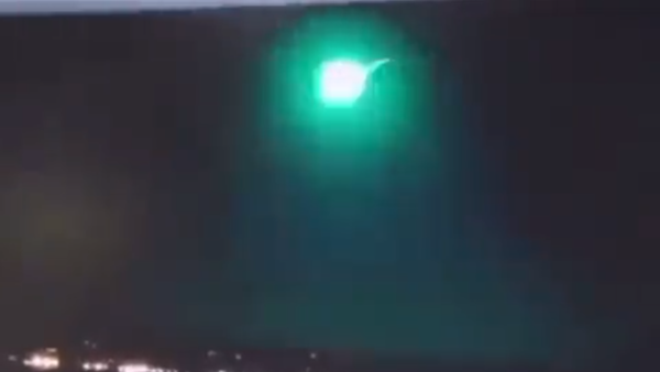 ¿Qué se sabe de la extraña luz que iluminó Bariloche en plena noche?