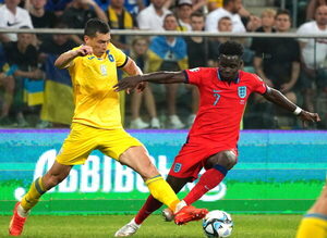 Versus / Inglaterra empata con Ucrania y corta su racha victoriosa en las clasificatorias de la Eurocopa