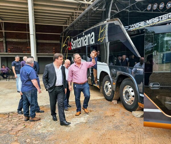 Presentan buses 0 Km para viajes de larga distancia - ADN Digital