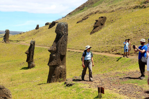 La remota Isla de Pascua volverá a tener vuelos diarios tras la pandemia - MarketData
