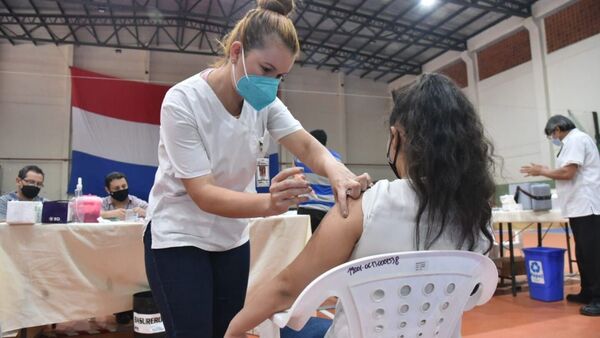 VPH, influenza y bivalente, entre las dosis disponibles en los vacunatorios abiertos este domingo