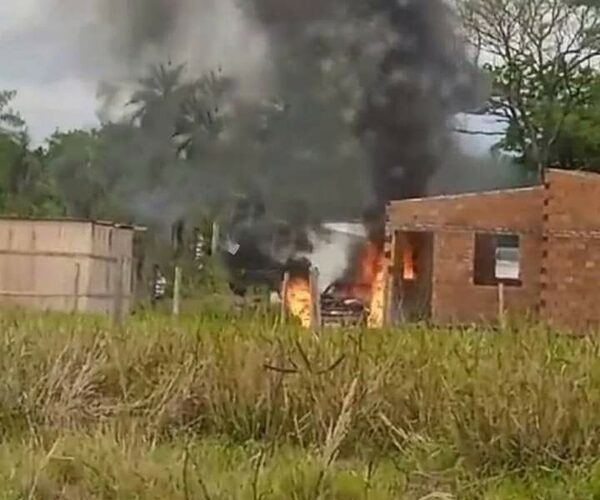 Confirman que solo una persona estaba en vehículo incendiado